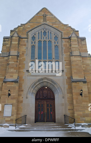 Neo-gotische Kirche Architektur in der Saint Paul West Side Nachbarschaft Stockfoto