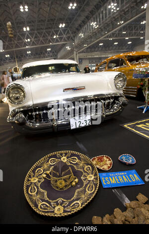 25. November 2008 - Chiba, Japan - maßgeschneiderte Oldtimer präsentiert der amerikanische Lowrider Kultur erscheinen auf dem Lowrider Japan Car Show stattfand im Makuhari Messe Convention Center in Chiba, Japan. Im Bild: Eine California inspiriert 1957 Chevy 210 auf dem Display an der Lowrider Japan Car Show. (Kredit-Bild: © Christopher Jue/ZUMA Press) Stockfoto