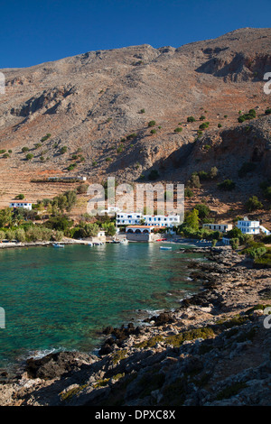 Der Weiler von Finix oder Phoenix, in der Nähe von Loutro, unter dem Weißen Berge. Region Sfakia, Kreta, Griechenland. Stockfoto