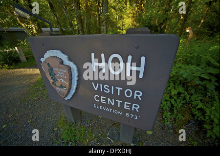 Hoh Forest Visitor Center Holzschild. Der Olympic National Forest, Washington State, USA. Stockfoto