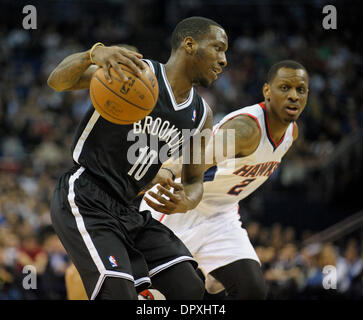London, UK. 16. Januar 2014. Brooklyn Nets Guard Tyshawn Taylor [10] in Aktion während der NBA Spiel der regulären Saison zwischen den Atlanta Hawks und der Brooklyn Nets von der O2 Arena. Bildnachweis: Aktion Plus Sport/Alamy Live-Nachrichten Stockfoto