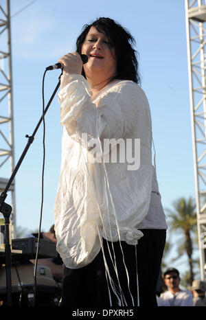 19. April 2009 - Indio, Kalifornien; USA - Sänger ANTONY HEGARTY der Band Antony und der Johnsons tritt im Feld Empire Polo als Teil des Coachella Music & Arts Festival 2009.  Die drei Festivaltage mehrstufige zieht Tausende von verschiedener Künstler auf fünf verschiedenen Bühnen zu sehen.  Copyright 2009 Jason Moore (Kredit-Bild: © Jason Moore/ZUMA Press) Stockfoto