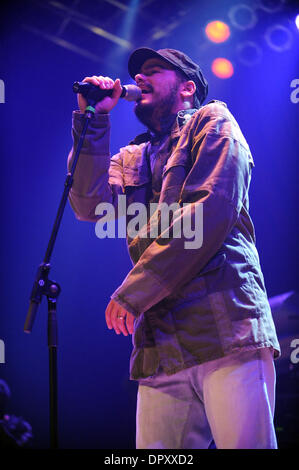 30. Januar 2009 hält - Myrtle Beach, South Carolina, USA - Sänger ELAN ATIAS der Band, die The Wailers live als ihre 2009-Exodus-Tour führt, in das House of Blues. (Kredit-Bild: © Jason Moore/ZUMA Press) Stockfoto