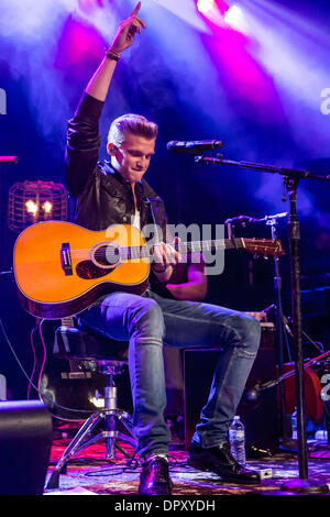 Detroit, Michigan, USA. 15. Januar 2014. Pop-Sensation CODY SIMPSON auf seiner Acoustic Sessions Tour in St. Andrews Hall in Detroit, MI 15. Januar 2014 Credit: Marc Nader/ZUMA Wire/ZUMAPRESS.com/Alamy Live News Stockfoto