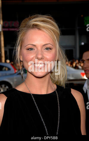 Collette Wolfe während der Premiere des neuen Films von New Line Cinema, 17 AGAIN, im Grauman Chinese Theatre, am 14. April 2009, in Los Angeles statt... Foto von Michael Germana - Globe Fotos, Inc. Â © 2009.K61691MGE (Kredit-Bild: © Michael Germana/Globe Photos/ZUMAPRESS.com) Stockfoto