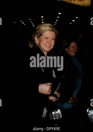 Opening Night '' Gott des Gemetzels"Abweichungen von Bernard Jacob Theatre, New York City. 03-22-2009.Photo von Rick Mackler Rangefinder Globe Fotos Inc. Â © 2009.MARTHA STEWART. K61326RM (Kredit-Bild: © Rick Mackler/Globe Photos/ZUMAPRESS.com) Stockfoto