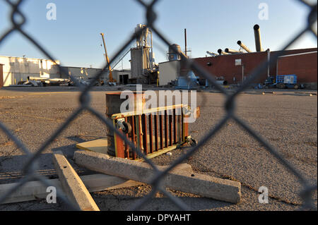 9. Februar 2009 - Lexington, North Carolina, USA - jetzt leeren Stanley Möbelherstellung Pflanzen, die im September 2008 geschlossen aufgrund der schrumpfenden Wirtschaft. Möbel Industrie die Wirtschaft der Stadt hat in den letzten Jahren stetig sinkende gewesen und jetzt hat der Staat die höchsten Arbeitslosenzahlen.  (Kredit-Bild: © Robin Nelson/ZUMA Press) Stockfoto