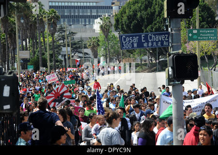 4. April 2009 - Los Angeles, Kalifornien, USA - 11. jährliche Cesar Chavez gehen und Kundgebung zum Gedenken an das Leben und Vermächtnis und bringen die Aufmerksamkeit auf die UWF, United Farm Workers of America. Das Ziel des Marsches war Bewusstsein junger Menschen über Chavez es Nachrichten von Gewaltlosigkeit, soziale Gerechtigkeit und Dienst am nächsten zu verbreiten.  (Kredit-Bild: © Scott Mitchell/ZUMA Press) Stockfoto