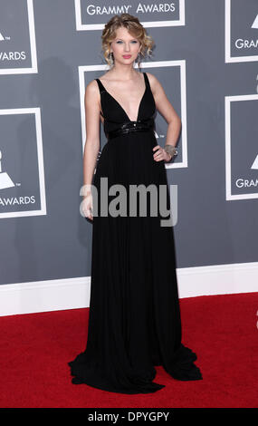 8. Februar 2009 statt - Los Angeles, Kalifornien, USA - Sängerin TAYLOR SWIFT Ankunft auf dem roten Teppich bei den 51. Grammy Awards im Staples Center in Los Angeles. (Kredit-Bild: © Lisa O'Connor/ZUMA Press) Stockfoto