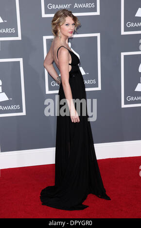 8. Februar 2009 statt - Los Angeles, Kalifornien, USA - Sängerin TAYLOR SWIFT Ankunft auf dem roten Teppich bei den 51. Grammy Awards im Staples Center in Los Angeles. (Kredit-Bild: © Lisa O'Connor/ZUMA Press) Stockfoto