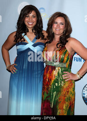 26. März 2009 - San Pedro, Kalifornien, USA - Musiker JORDIN SPARKS mit Mutter JODI Ankunft in einen herrlichen Abend statt an Bord der Carnival Splendor in den Hafen von Los Angeles. (Kredit-Bild: © Lisa O'Connor/ZUMA Press) Stockfoto