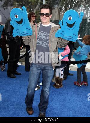 22. März 2009 statt - Universal City, Kalifornien, USA - Schauspieler JOSH HUTCHERSON Ankunft in "Monsters VS Aliens" Los Angeles Premiere im Gibson Amphitheatre. (Kredit-Bild: © Lisa O'Connor/ZUMA Press) Stockfoto
