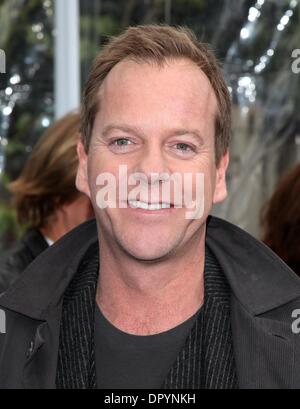 22. März 2009 statt - Universal City, Kalifornien, USA - Schauspieler KIEFER SUTHERLAND Ankunft in "Monsters VS Aliens" Los Angeles Premiere im Gibson Amphitheatre. (Kredit-Bild: © Lisa O'Connor/ZUMA Press) Stockfoto