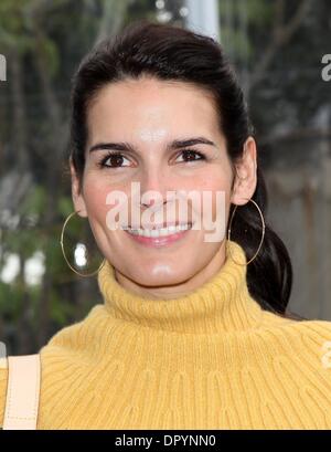 22. März 2009 statt - Universal City, Kalifornien, USA - Schauspielerin ANGIE HARMON Ankunft in "Monsters VS Aliens" Los Angeles Premiere im Gibson Amphitheatre. (Kredit-Bild: © Lisa O'Connor/ZUMA Press) Stockfoto