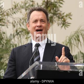 14. April 2009 feiert - Hollywood, Kalifornien, USA - Schauspieler TOM HANKS George Harrison geehrt posthum mit Stern auf dem Walk of Fame in Hollywood.  (Kredit-Bild: © Lisa O'Connor/ZUMA Press) Stockfoto