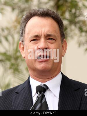 14. April 2009 feiert - Hollywood, Kalifornien, USA - Schauspieler TOM HANKS George Harrison geehrt posthum mit Stern auf dem Walk of Fame in Hollywood.  (Kredit-Bild: © Lisa O'Connor/ZUMA Press) Stockfoto