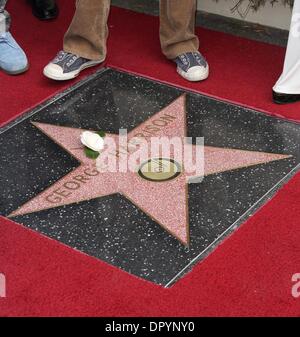 14. April 2009 - Hollywood, Kalifornien, USA - George Harrison posthum mit Stern auf dem Walk of Fame in Hollywood geehrt.  (Kredit-Bild: © Lisa O'Connor/ZUMA Press) Stockfoto