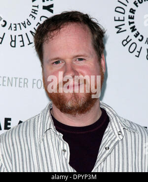 15. April 2009 - Hollywood, Kalifornien, USA - Produzent JOSS WHEDON Paley Fest 2009 - "Dollhouse" Ankunft auf den Arclight Kinos statt. (Kredit-Bild: © Lisa O'Connor/ZUMA Press) Stockfoto
