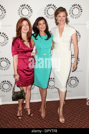 18. April 2009 - Hollywood, Kalifornien, USA - Cast Mitglieder DANA DELANY, TERI HATCHER & BRENDA STRONG ankommen, das 26. jährliche William S. Paley Television Festival - "Desperate Housewives" an den Arclight Kinos statt. (Kredit-Bild: © Lisa O'Connor/ZUMA Press) Stockfoto