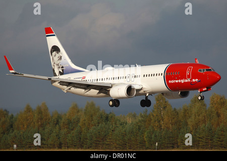 Norwegische Boeing 737-800 mit der Registrierung LN-NOM und Greta Garbo auf den Schweif Ansätzen Stockfoto