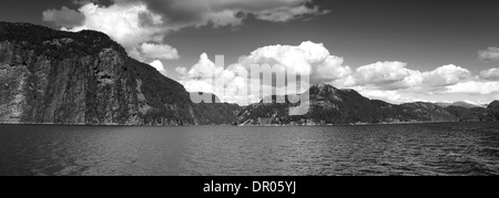 Sommer-Landschaften-Blick auf Osterfjord, in der Nähe der Stadt Bergen, Hordaland, Norwegen, Skandinavien Europa Stockfoto