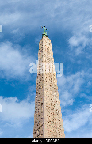 Ägyptische Obelisken auf der Piazza del Popolo, Rom, Italien Stockfoto