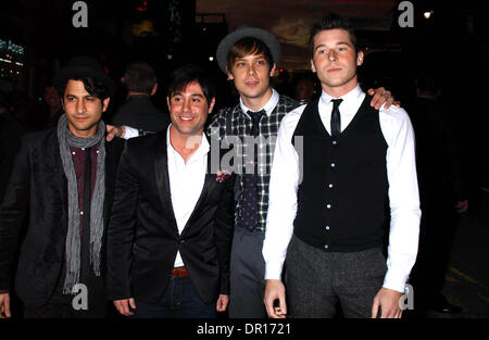 '' HONOR SOCIETY'' GRUPPE.  BESUCHT DIE PREMIERE VON "JONAS. BRÜDER '': DIE 3D KONZERTERLEBNIS ''. PREMIERE AM EL CAPITAN THEATER. IN HOLLYWOOD, Kalifornien am 24. Februar 2009... I13900PR (Kredit-Bild: © Phil Roach/Globe Photos/ZUMAPRESS.com) Stockfoto