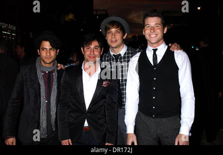 '' HONOR SOCIETY'' GRUPPE.  BESUCHT DIE PREMIERE VON "JONAS. BRÜDER '': DIE 3D KONZERTERLEBNIS ''. PREMIERE AM EL CAPITAN THEATER. IN HOLLYWOOD, Kalifornien am 24. Februar 2009... I13900PR (Kredit-Bild: © Phil Roach/Globe Photos/ZUMAPRESS.com) Stockfoto