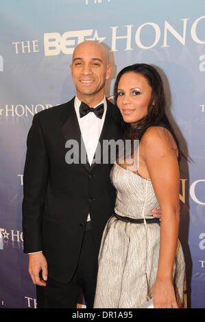 17. Januar 2009 - Washington, District Of Columbia, USA - DC Bürgermeister ADRIAN M. FENTY und Frau auf dem roten Teppich um die Wette-Ehrungen im Warner Theatre statt.  (Kredit-Bild: © Ricky Fitchett/ZUMA Press) Stockfoto