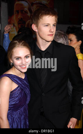 I13995PR. Die Premiere des "Race to Witch Mountain'' an der Chinese Theater, Hollywood Ca 03-11-2009.Photo von Phil Roach-Ipol-Globe Photos.ANNASOPHIA ROBB & ALEXANDER LUDWIG (Kredit-Bild: © Phil Roach/Globe Photos/ZUMAPRESS.com) Stockfoto