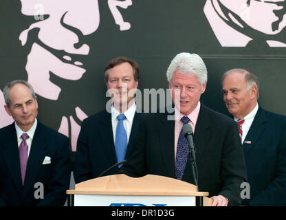 28. April 2009 an Bord - Philadelphia, Pennsylvania, USA - Pennsylvania Gouverneur ED RENDELL und ADL Mitglied KEN JARIN ADL Regional Director BARRY MORRISON und ehemaligen Präsidenten BILL CLINTON. Präsident Clinton eine besondere Hommage an Bürgermeister Michael A. Nutter auf der Anti-Defamation League Frühling Veranstaltung geliefert. Präsident Clinton trat Pennsylvania Gouverneur Ed Rendell und über 475 Gäste in Stockfoto