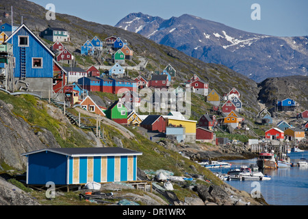 Bunte Häuser in Angeln Stadt Kangaamiut, Westgrönland Stockfoto