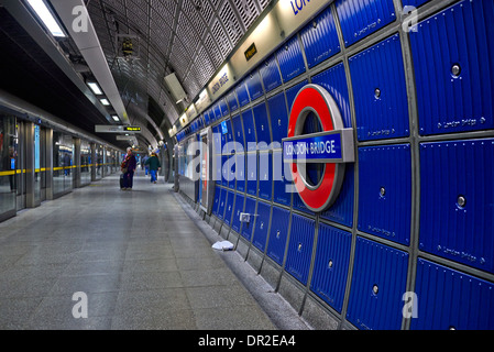 Die London Underground (auch bekannt als das Rohr oder einfach die U-Bahn) ist eine öffentliche u-Bahn-system Stockfoto