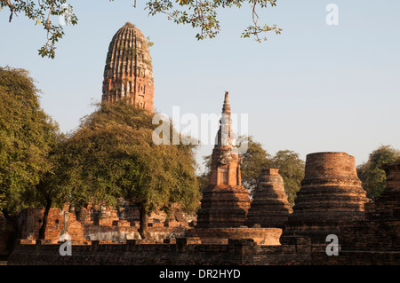 Phra Vihara, der zentrale Prang oder Tower of Wat Phra, die, Ayutthaya, Thailand Stockfoto