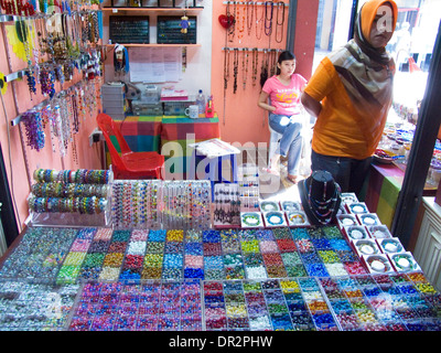 Asien, Malaysia, Selangor, Zentralmarkt, billig Schmuck shop Stockfoto