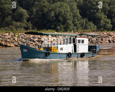 Europa, Rumänien, Dobrugia, Delta der Donau, Tulcea, Flussschifffahrt, Gütertransport Stockfoto