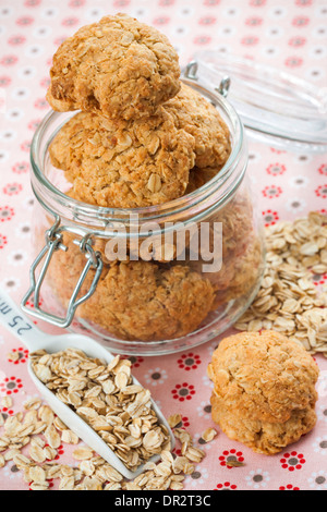 Haferkekse in Glas Stockfoto