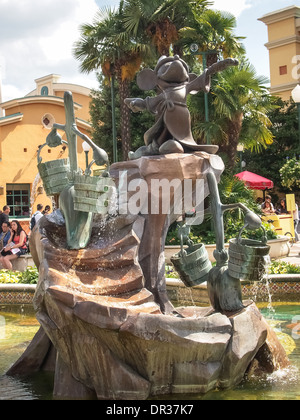 Mickey Mouse-Zauberer-Statue in Disneyland Paris, Frankreich Stockfoto