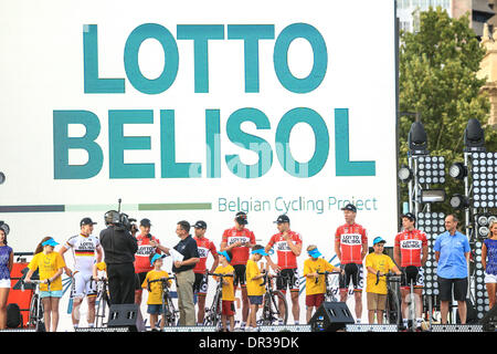 Adelaide, Australien. 18. Januar 2014. LOTTO-BELISOL bei der Team-Präsentationen für die 2014 Santos Tour Down Under. Bildnachweis: Boris Karpinski/Alamy Live-Nachrichten Stockfoto