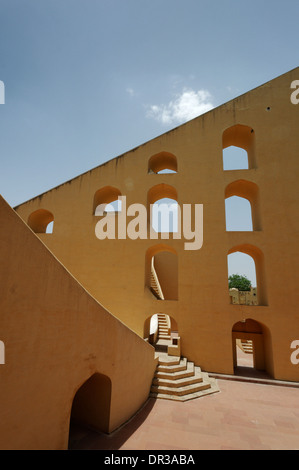 Jantar Mantar Sternwarte in Jaipur, Rajasthan, Indien Stockfoto