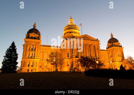 Iowa State Capitol Building bei Sonnenaufgang. Stockfoto