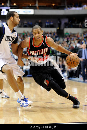 18. Januar 2014: Portland Trail Blazers shooting Guard C.J. McCollum #3 bei einem NBA-Spiel zwischen den Portland Trail Blazers und die Dallas Mavericks das American Airlines Center in Dallas, TX Portland besiegte Dallas 127-111 Stockfoto
