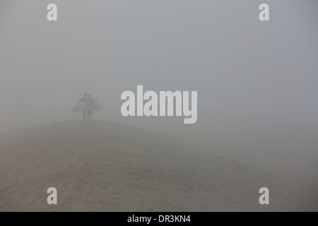 Am frühen Morgen Seenebel in Hermosa Beach, Los Angeles, Kalifornien. Stockfoto