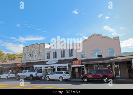 Geschäfte entlang der Lincoln Street (Highway 29), der Hauptstraße durch Calistoga Kalifornien am Nordende des Napa Tal Wein-Land Stockfoto