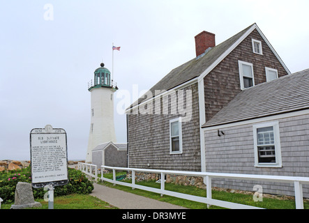 Das alte Scituate Licht, ein historischer Leuchtturm, erbaut im Jahre 1811 auf Cedar Point in Scituate, Massachusetts Stockfoto