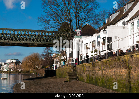 Bulls Head Pub, Strang auf dem Grün Stockfoto