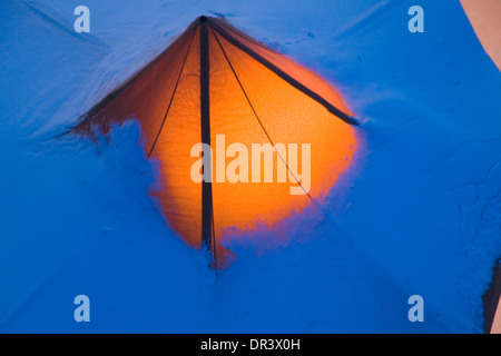 Kinderbett-Zelt von oben Jokkmokk fair Laponia Schweden Winter Stockfoto