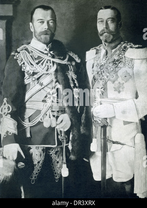 Cousins und Cousinen Zar Nicholas II und Großbritanniens George V wurden im ersten Weltkrieg gegen die Mittelmächte, angeführt von Deutschland zusammen gezogen. Stockfoto