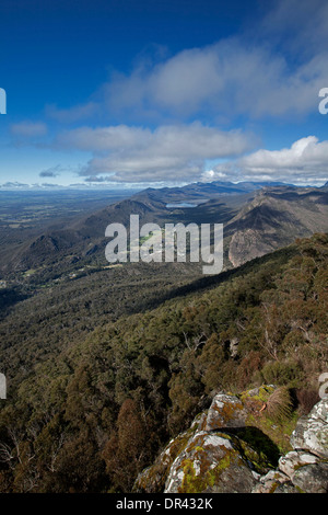 Atemberaubende Aussicht auf die bewaldeten Bereiche, schroffen Gipfeln und Tälern der Grampians National Park Victoria vom Schnellboot lookout Stockfoto