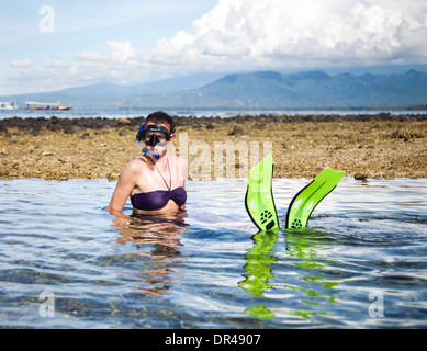 Insel-Frau und Tauchen Stockfoto